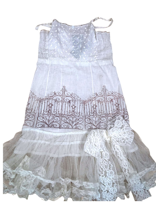 Gated Love Vintage Lacy Dress -