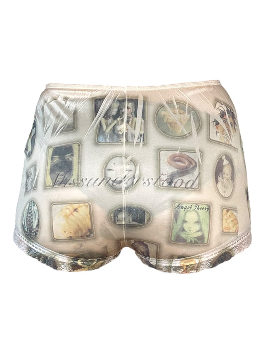 Void Family Shorts - M