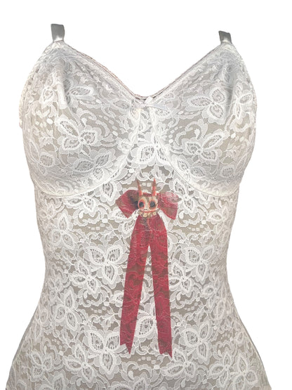 Doll's Oath White Lace Bodysuit - L