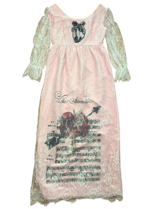 Heart's Invocation Lace Formal Gown - S