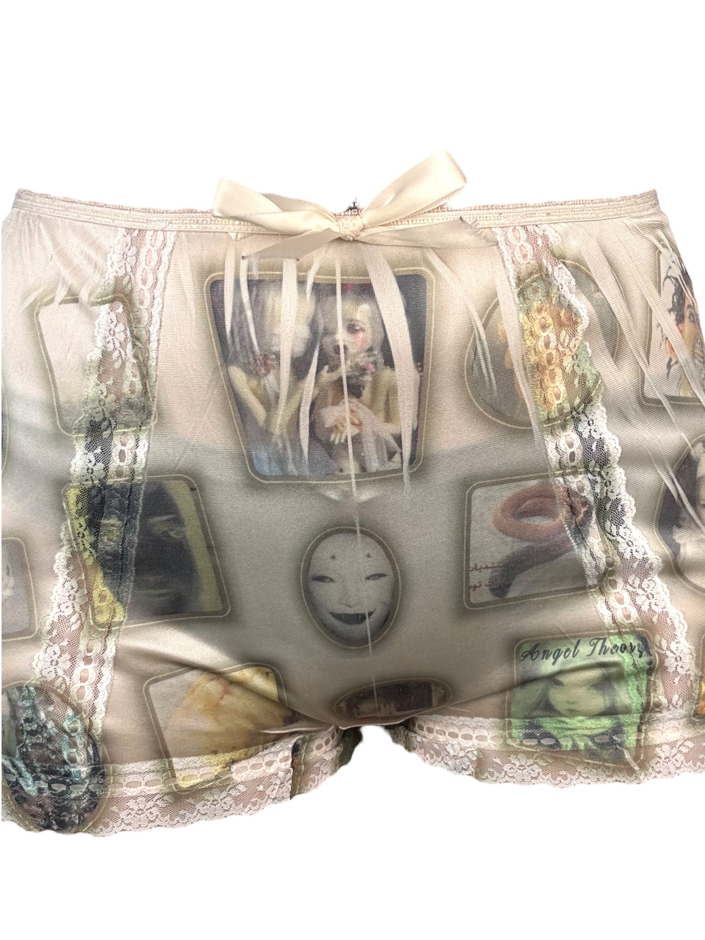 Void Family Shorts - M