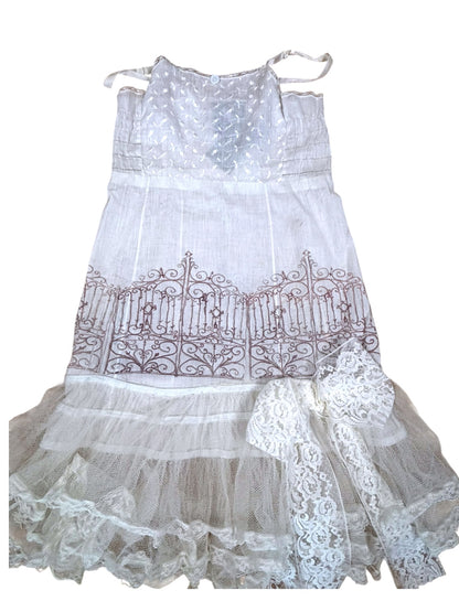 Gated Love Vintage Lacy Dress -